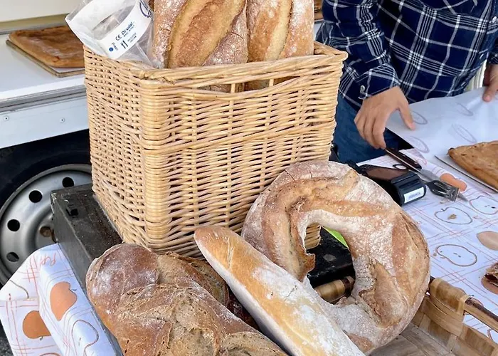 The Cliffs A Ribeira - Polas *