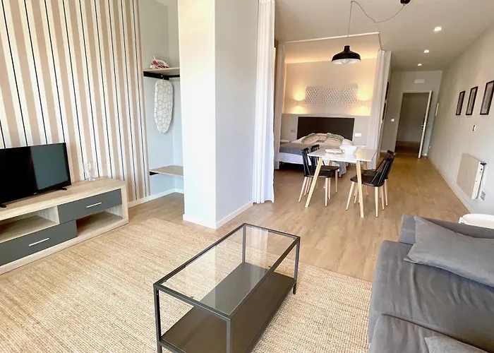 The Cliffs A Ribeira - Polas Daire Foz